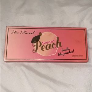 Too Faced Sweet Peach Palette